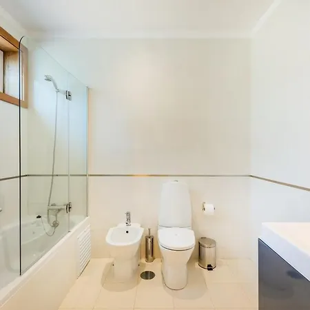 Furadouro Villa, Pool, Tennis And Garden Villa Ovar